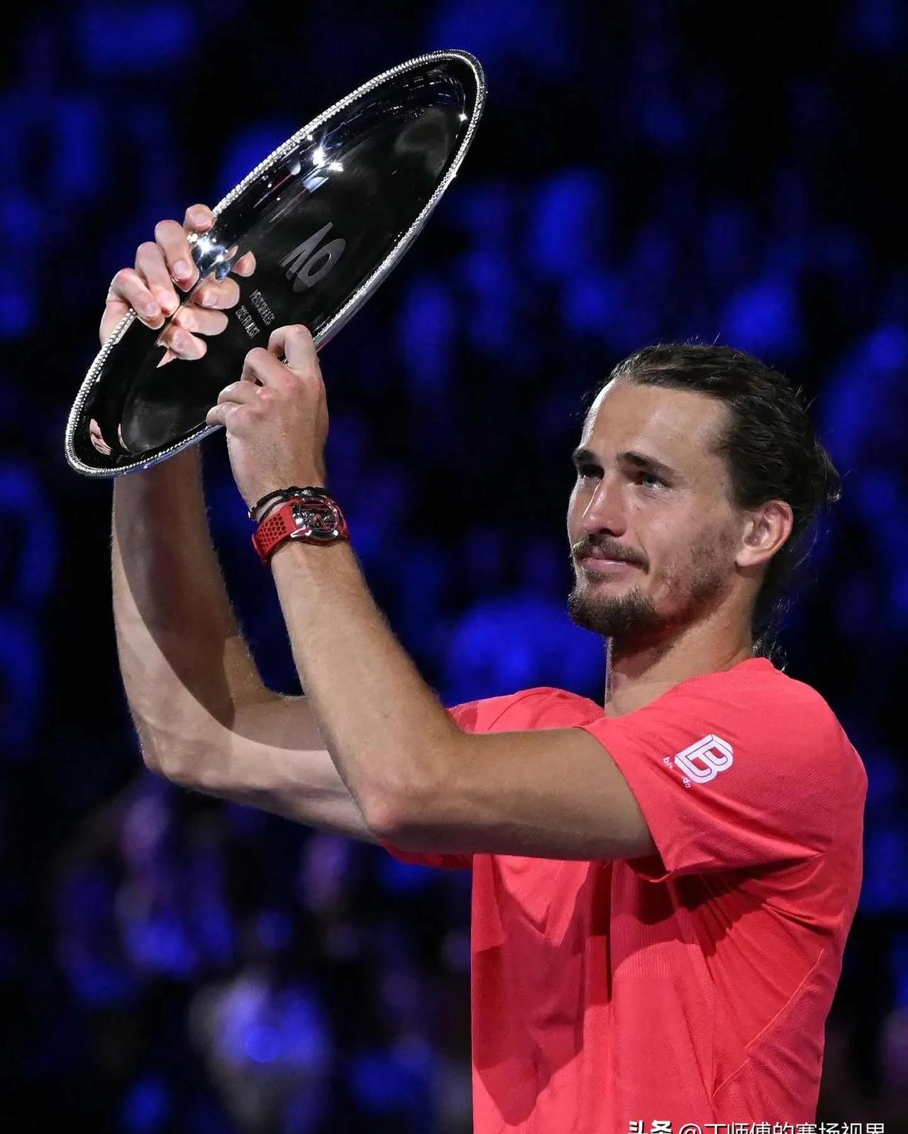 ATP总决赛碾压法网,兹维列夫统治全场 ATP总决赛碾压法网,兹维列夫统治全场