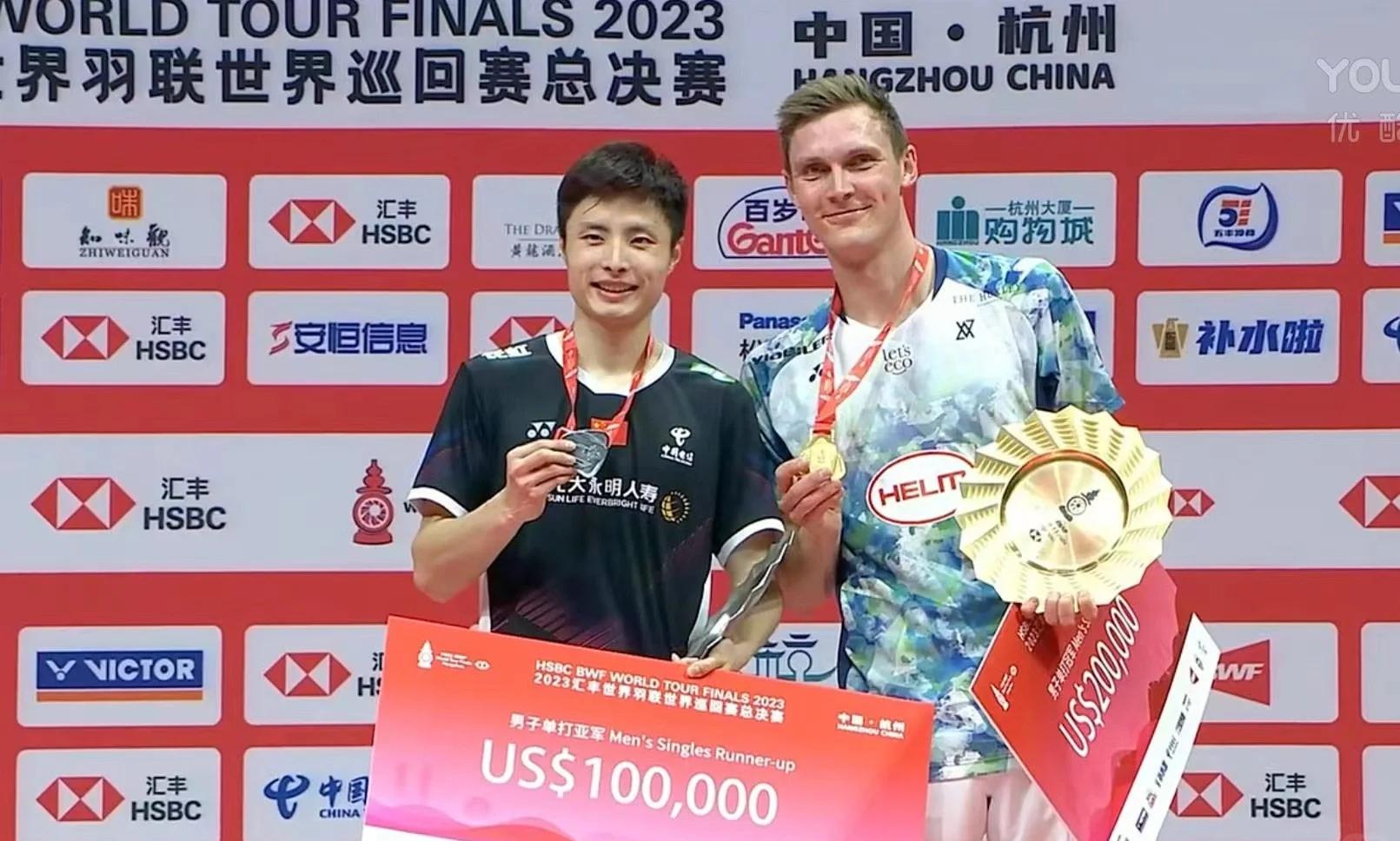 印尼队鏖战丹麦队,石宇奇统治全场 印尼队鏖战丹麦队,石宇奇统治全场