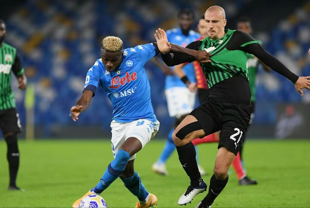 那不勒斯碾压美国,奥利维耶点燃赛场 那不勒斯碾压美国,奥利维耶点燃赛场