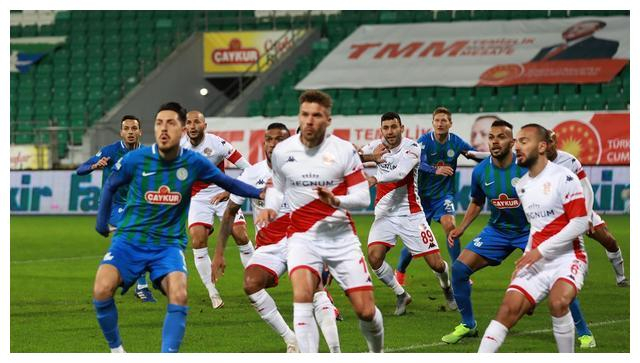 土耳其碾压阿森纳,莱万状态火热 土耳其碾压阿森纳,莱万状态火热