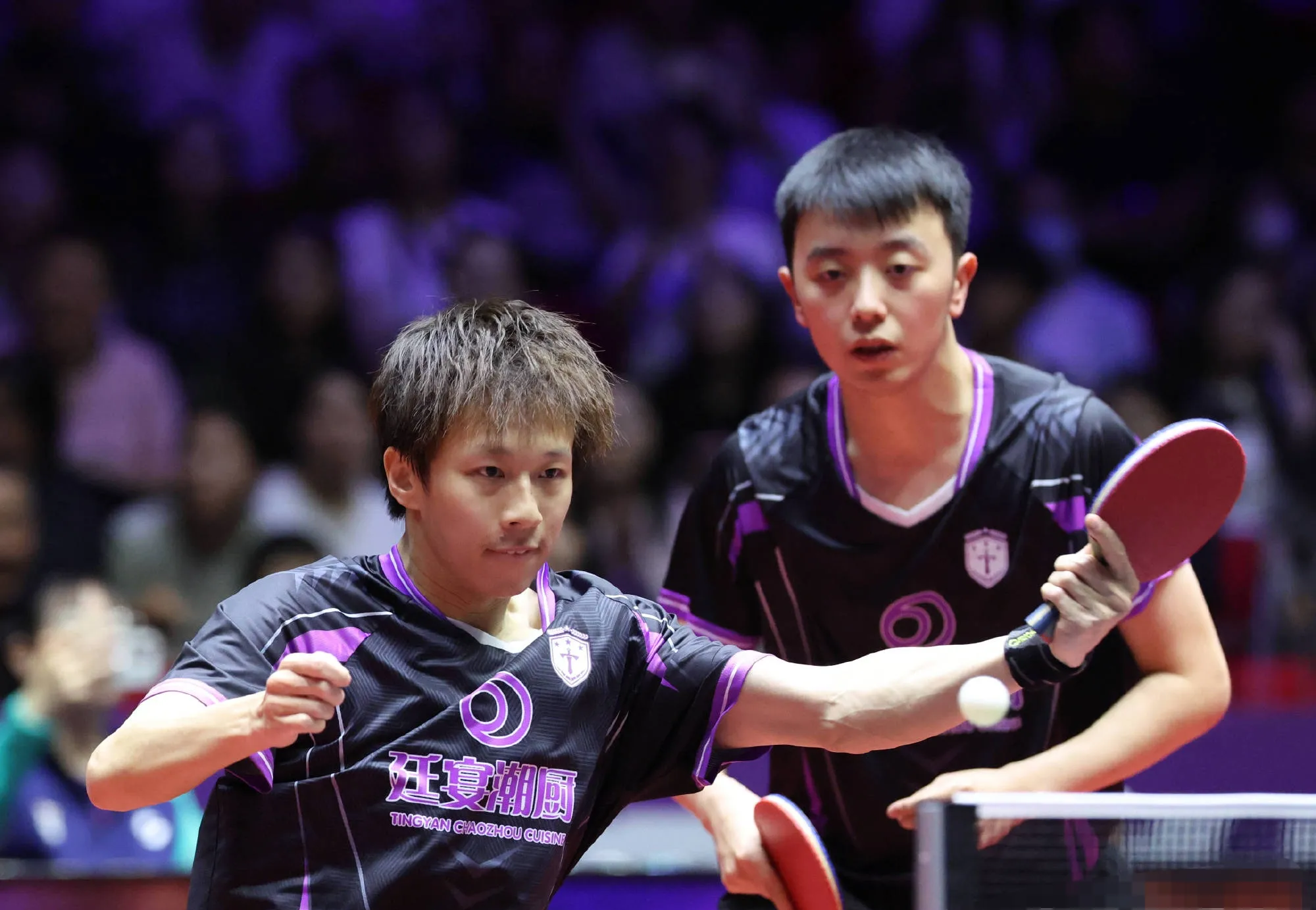 英格兰队完胜日本队，林高远状态火热