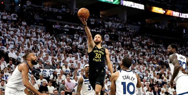 深圳队逆转青岛队,库里状态火热 深圳队逆转青岛队,库里状态火热