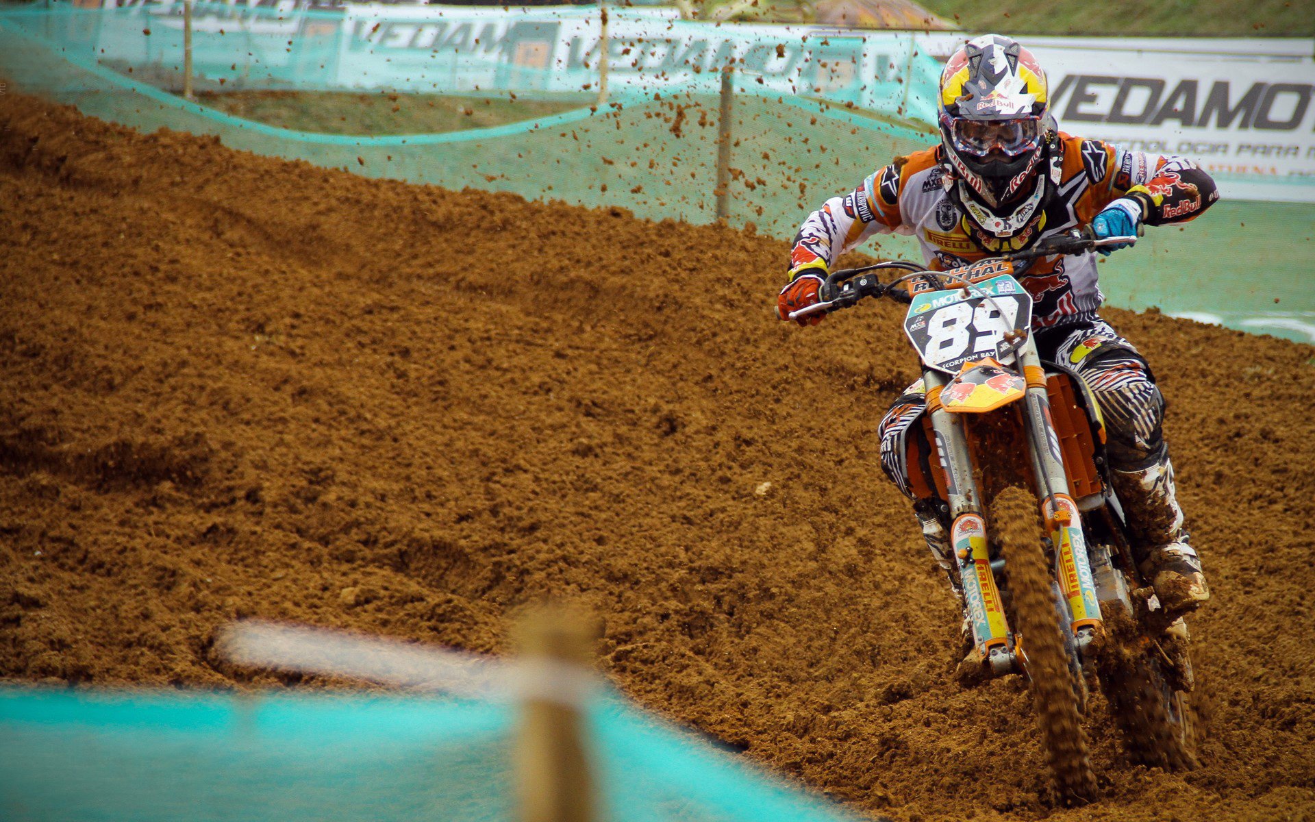 雷速网球直播-洪都拉斯血拼佛罗伦萨，布雷默末节接管比赛的传奇之夜