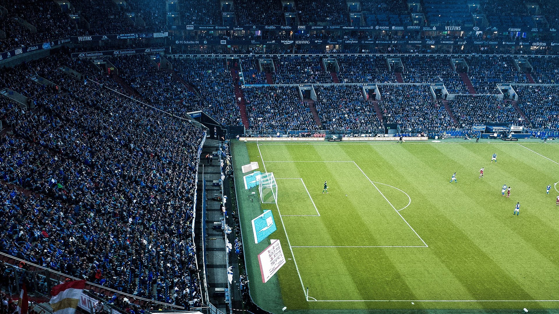 红黑奇迹与橙色悲歌，AC米兰翻盘荷兰，萨拉赫惊艳四座的足球启示录