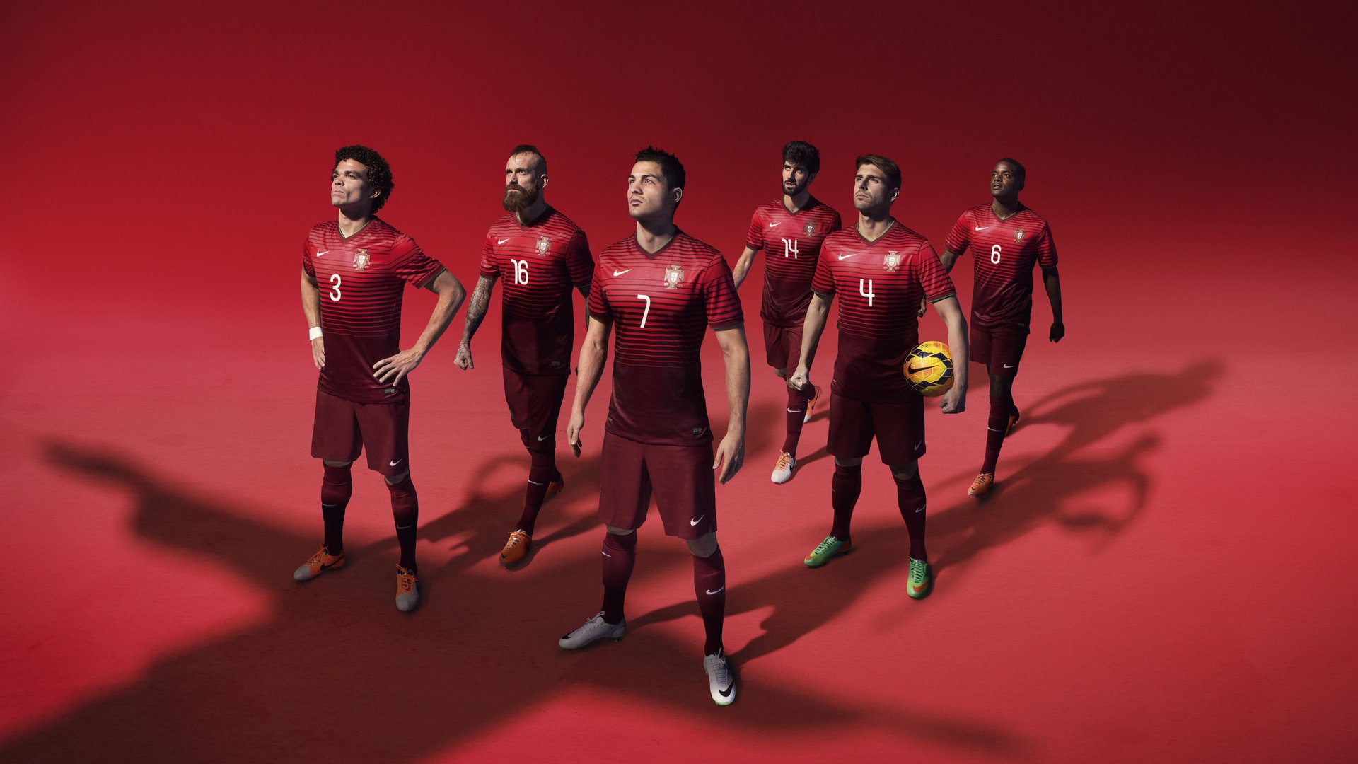 雷速体育比分直播-赛道上的红与银，勒克莱尔如何统治全场，法拉利鏖战梅赛德斯